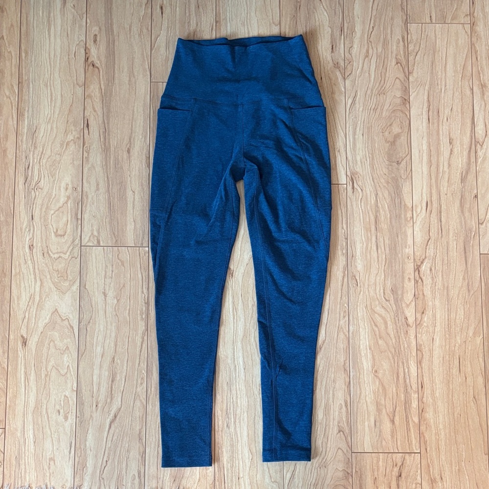 Beyond Yoga Blue High Waisted Midi Legging with double side pockets, XS